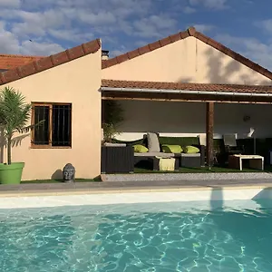 https://maison-piscine-et-jacuzzi.hotels-rhonealpes.com